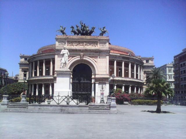 Palermo Centrale Buitenkant foto